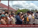 KAPOLDA JAMBI KUNJUNGI DAN BERI BANTUAN, 3,5 TON MAKANAN KEPADA KORBAN BANJIR DI BUNGO