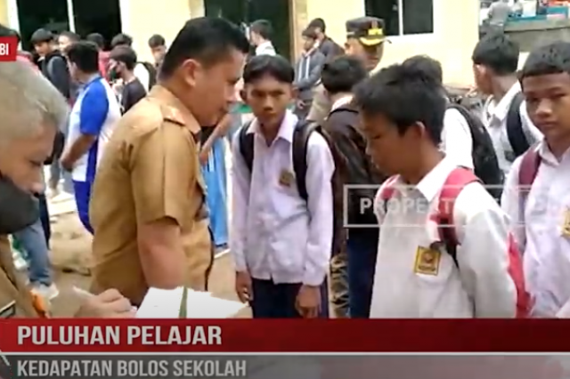 PULUHAN PELAJAR KEDAPATAN BOLOS SEKOLAH