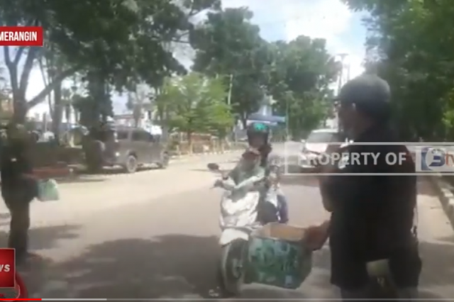 PULUHAN ANGGOTA IWO MERANGIN TURUN KE JALAN GALANG DANA BAGI WARGA CIANJUR