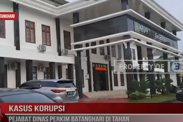 KASUS KORUPSI PEJABAT DINAS PERKIM BATANGHARI DI TAHAN