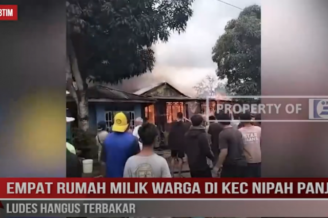 EMPAT RUMAH MILIK WARGA DI KECAMATAN NIPAH PANJANG LUDES HANGUS TERBAKAR