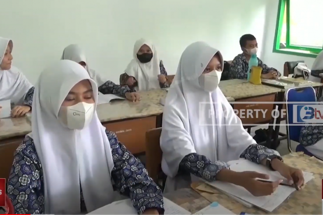 LIBUR USAI, HARI PERTAMA SEKOLAH SISWA SMP LANGSUNG BELAJAR FULL