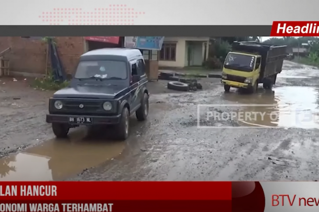 JALAN HANCUR, EKONOMI WARGA TERHAMBAT