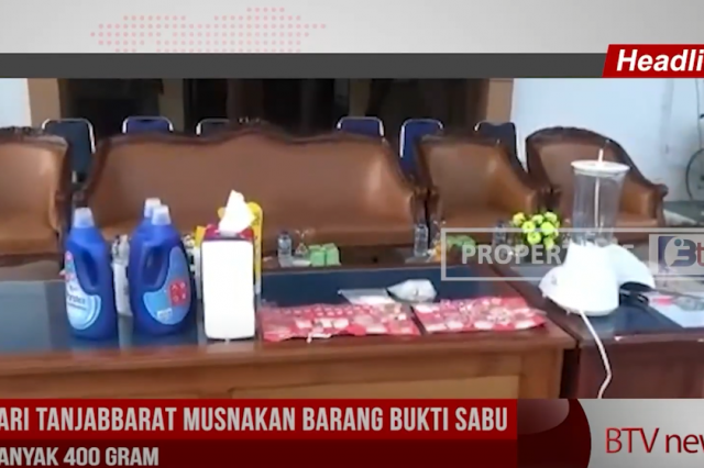 KEJARI TANJABBARAT MUSNAKAN BARANG BUKTI SABU SEBANYAK 400 GRAM