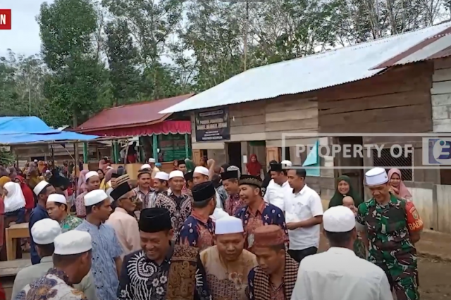 MANTAN BUPATI MERANGIN H NALIM HADIRI PERAYAAN ISRA MI'RAJ DI GELAR OLEH PONPES DARUL HUSNUL HUSNI