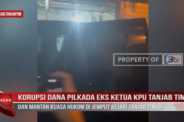 KORUPSI DANA PILKADA EKS KETUA KPU TANJAB TIMUR DAN MANTAN KUASA HUKUM DI JEMPUT KEJARI TANJAB TIMUR