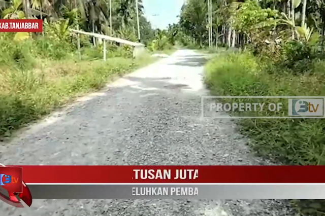 DIANGGARKAN RATUSAN JUTA,WARGA PARIT 4 DARAT KELUHKAN PEMBANGUNAN JALAN DI DUGA ASAL- ASALAN