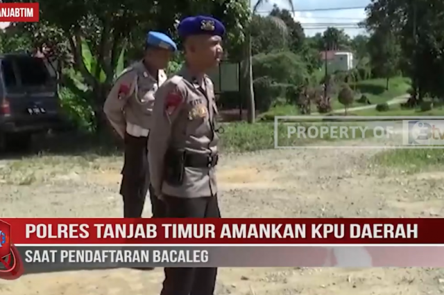 POLRES TANJAB TIMUR AMANKAN KPU DAERAH SAAT PENDAFTARAN BACALEG