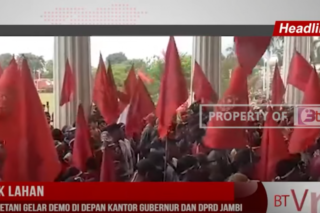 KONFLIK LAHAN,RATUSAN PETANI GELAR DEMO DI DEPAN KANTOR GUBERNUR DAN DPRD JAMBI