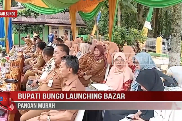 BUPATI BUNGO LAUNCHING BAZAR PANGAN MURAH