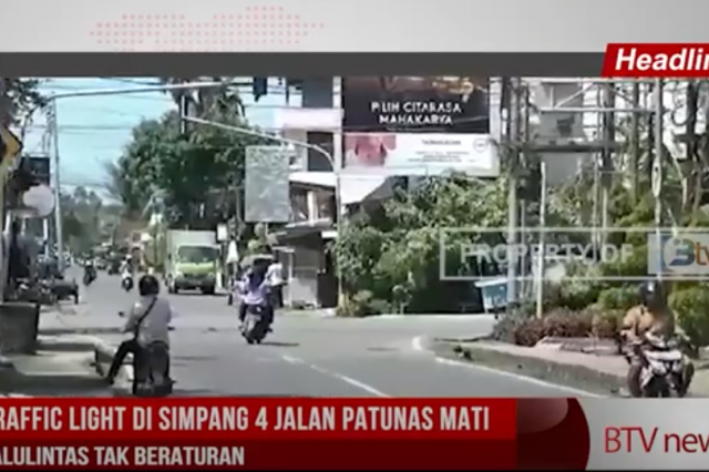 TRAFFIC LIGHT DI SIMPANG 4 JALAN PATUNAS MATI, LALULINTAS TAK BERATURAN