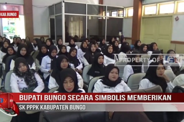 BUPATI BUNGO SECARA SIMBOLIS MEMBERIKAN SK PPPK KABUPATEN BUNGO