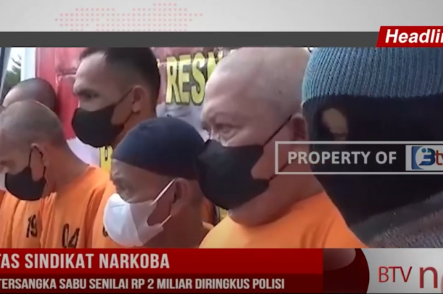 BERANTAS SINDIKAT NARKOBA, 10 ORANG TERSANGKA SABU SENILAI RP 2 MILIAR DIRINGKUS POLISI