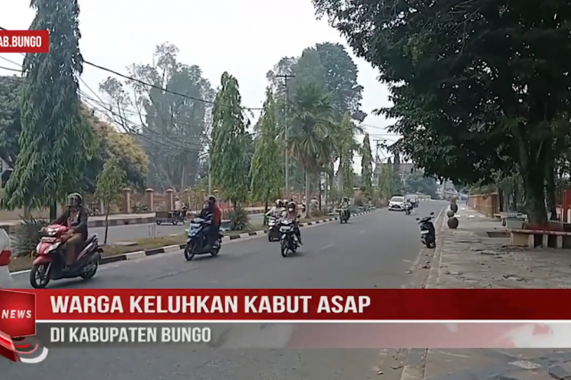 WARGA KELUHKAN KABUT ASAP DI KABUPATEN BUNGO