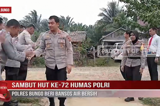 SAMBUT HUT KE 72 HUMAS POLRI, POLRES BUNGO BERI BANSOS AIR BERSIH