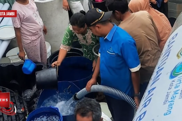 KEMARAU PANJANG, TIRTA MAYANG MASIH TERUS SALURKAN BANTUAN AIR BERSIH