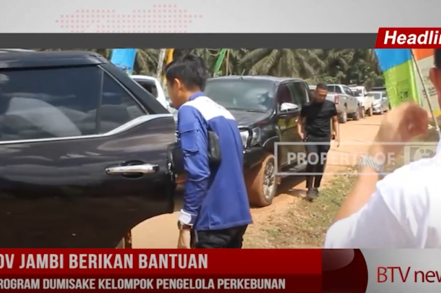 PEMPROV JAMBI BERIKAN BANTUAN MELALUI PROGRAM DUMISAKE KELOMPOK PENGELOLA PERKEBUNAN