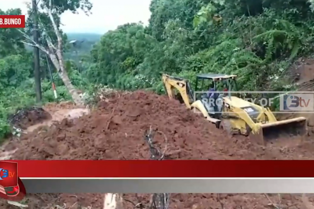 AKSES DUA DESA DIKABUPATEN BUNGO TERPUTUS AKIBAT LONGSOR