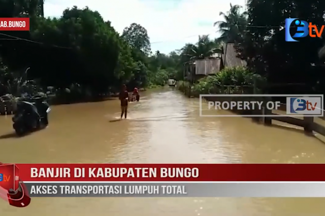 BANJIR DI KABUPATEN BUNGO, AKSES TRANSPORTASI LUMPUH TOTAL