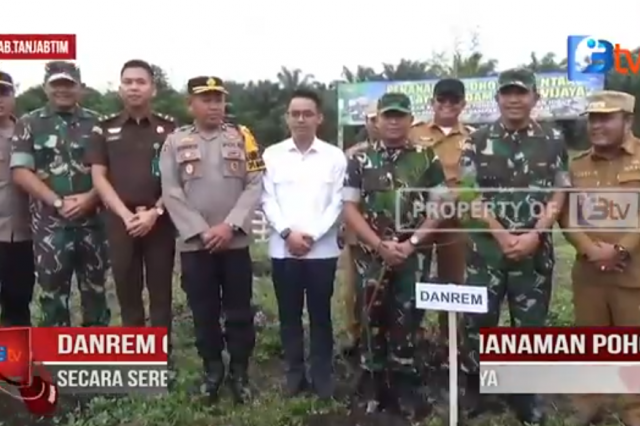 DANREM 042/GAPU MELAKUKAN PENANAMAN POHON SECARA SERENTAK DI WILAYAH KODAM II/SRIWIJAYA