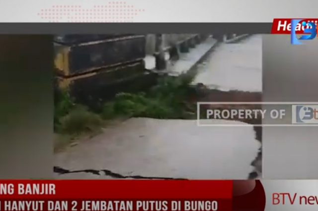 DITERJANG BANJIR, 5 RUMAH HANYUT DAN 2 JEMBATAN PUTUS DI BUNGO