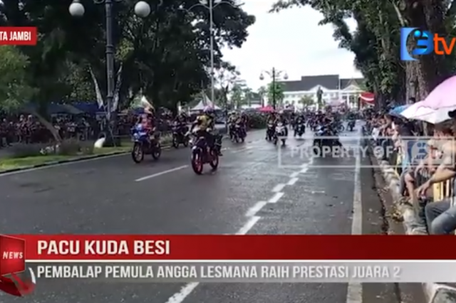 PACU KUDA BESI, PEMBALAP PEMULA ANGGA LESMANA RAIH PRESTASI JUARA 2