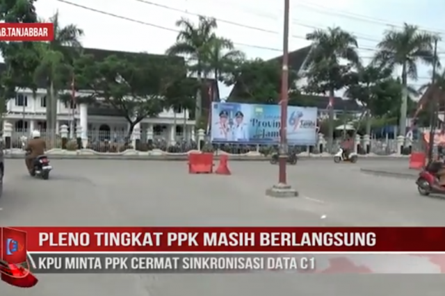 PLENO TINGKAT PPK MASIH BERLANGSUNG, KPU MINTA PPK CERMAT SINKRONISASI DATA C1