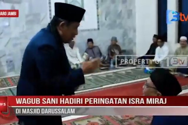 WAGUB SANI HADIRI PERINGATAN ISRA MIRAJ DI MASJID DARUSSALAM