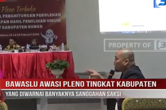 BAWASLU AWASI PLENO TINGKAT KABUPATEN YANG DIWARNAI BANYAKNYA SANGGAHAN SAKSI