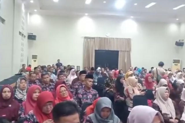 PJ MUARO JAMBI BACHYUNI DELIANSYAH BUKA DIKLAT PENINGKATAN KOMPETENSI KEPALA SEKOLAH DASAR TAHUN 2