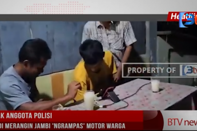 BERLAGAK ANGGOTA POLISI, PEMUDA DI MERANGIN JAMBI 'NGRAMPAS' MOTOR WARGA