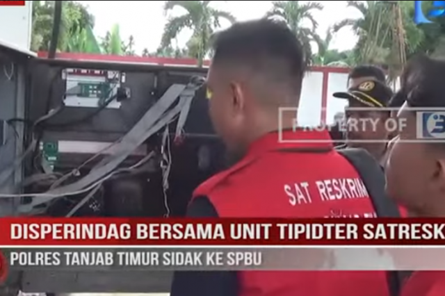 DISPERINDAG BERSAMA UNIT TIPIDTER SATRESKRIM POLRES TANJAB TIMUR SIDAK KE SPBU