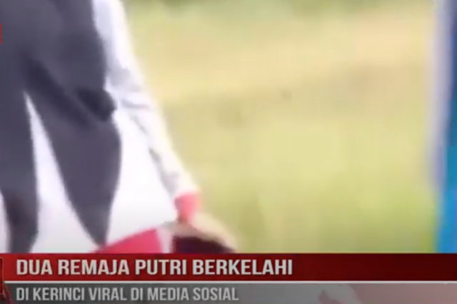 DUA REMAJA PUTRI BERKELAHI DI KERINCI VIRAL DI MEDIA SOSIAL