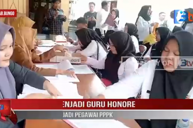 16 TAHUN MENJADI GURU HONORER, SURIANI KINI MENJADI PEGAWAI PPPK