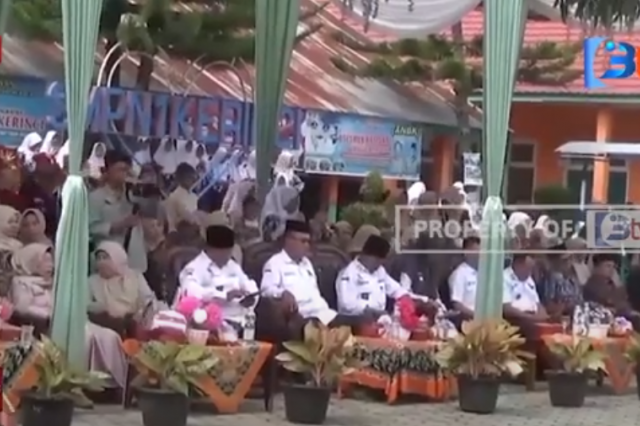 SMPN 1 KERINCI GELAR PELEPASAN SISWA KELAS 9 DAN GURU PURNA TUGAS