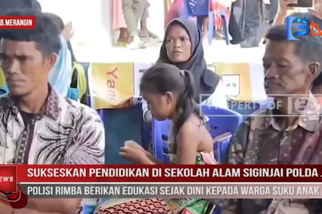 SUKSESKAN PENDIDIKAN DI SEKOLAH ALAM SIGINJAI POLDA JAMBI, POLISI RIMBA BERIKAN EDUKASI SEJAK DINI