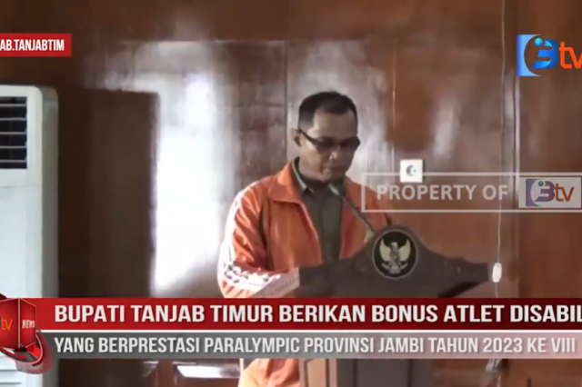 BUPATI TANJABTIM BERIKAN BONUS ATLET DISABILITAS BERPRESTASI PARALYMPIC PROV JAMBI TH 2023 KE VIII