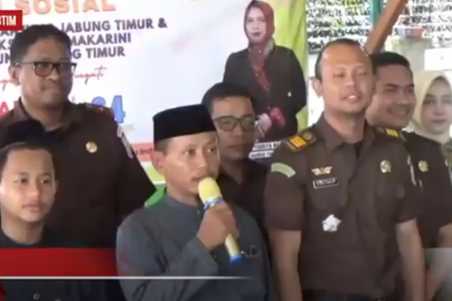 KEJARI TANJAB TIMUR MELAKSANAKAN BAKTI SOSIAL DALAM RANGKA HBA KE 64 DAN HUT IAD KE XXIV TAHUN 2024