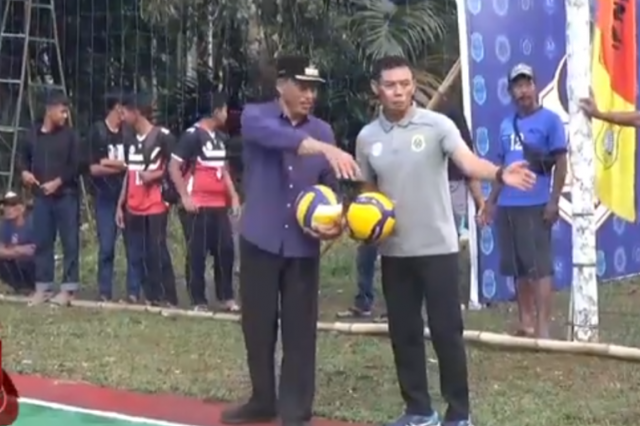 IRWANUDIN BUKA SECARA LANGSUNG TURNAMEN BOLA VOLLY CAMAT CUP 2024