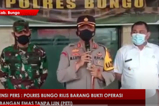 POLRES BUNGO GELAR KONFERENSI PERS BARANG BUKTI PENAMBANGAN EMAS ILEGAL