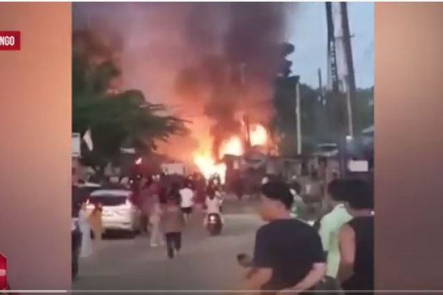 3 BANGUNAN KIOS SEMI PERMANEN LUDES TERBAKAR